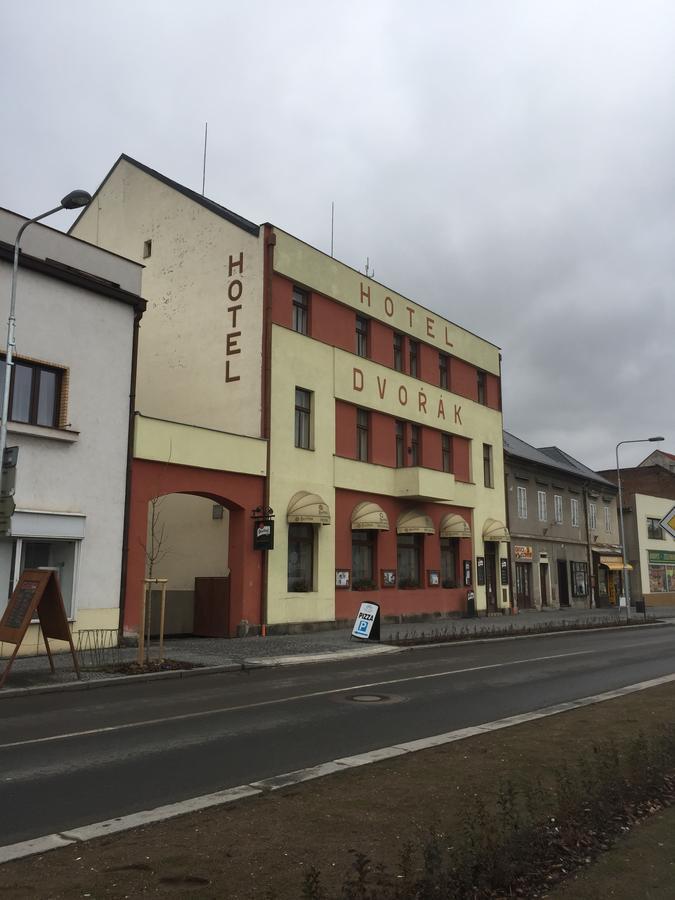 Hotel Dvorak Chrast Exterior foto