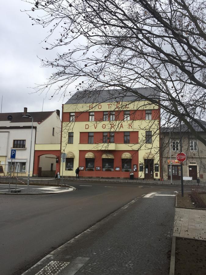 Hotel Dvorak Chrast Exterior foto